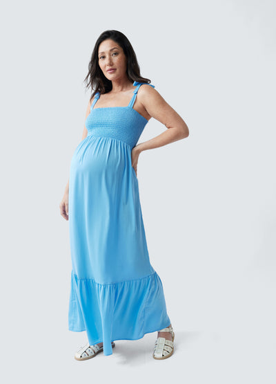 Aylya is 5’6”, 30 weeks pregnant, and wearing size S||Hydrangea Blue