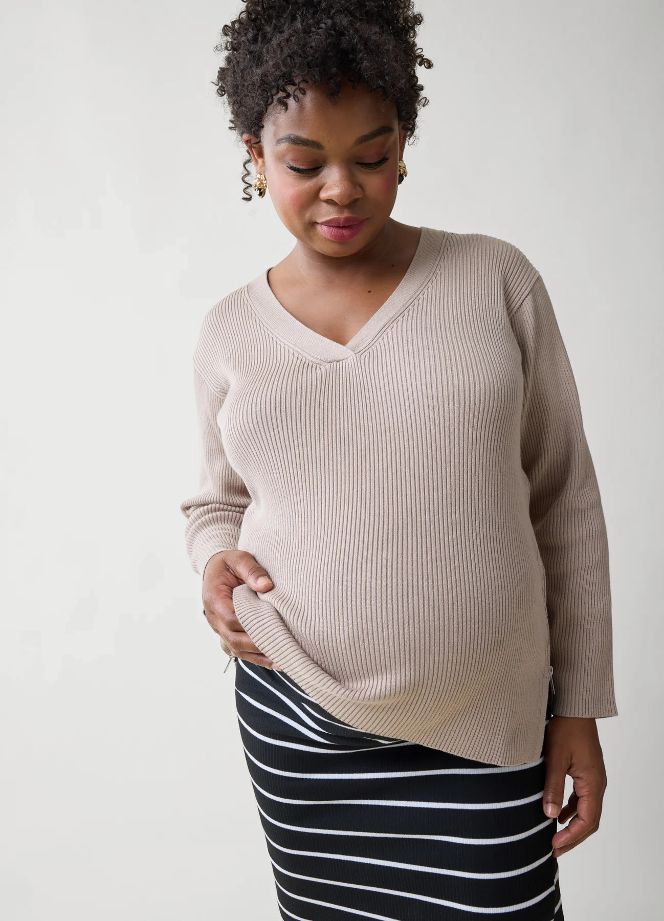 The EveryWear Side Zip Maternity + Nursing Sweater – Ingrid & Isabel