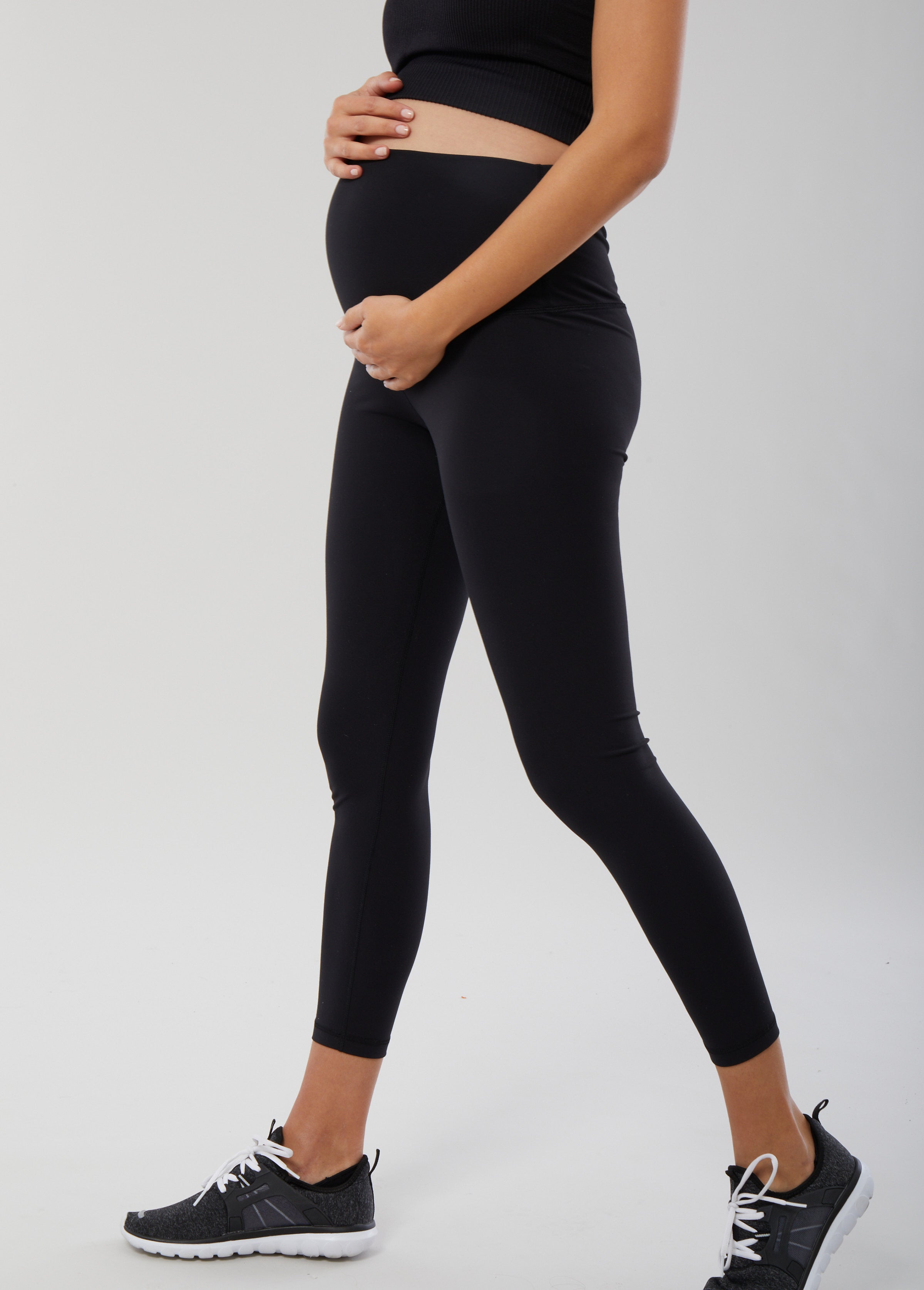 Black Seamless Maternity Legging — Girlfriend Collective