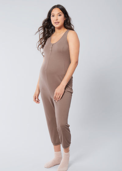 BreAuna is 5'9", 7 months pregnant, and wearing size small||Taupe