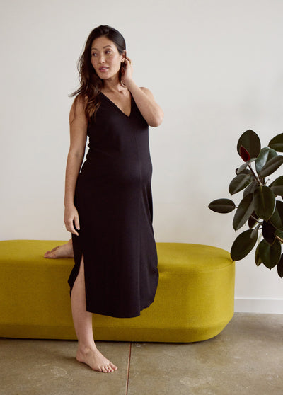 Aylya is 5’6”, 30 weeks pregnant, and wearing size XS||Black