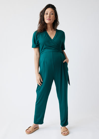 Aylya is 5’6”, 30 weeks pregnant, and wearing size S||Botanical Green
