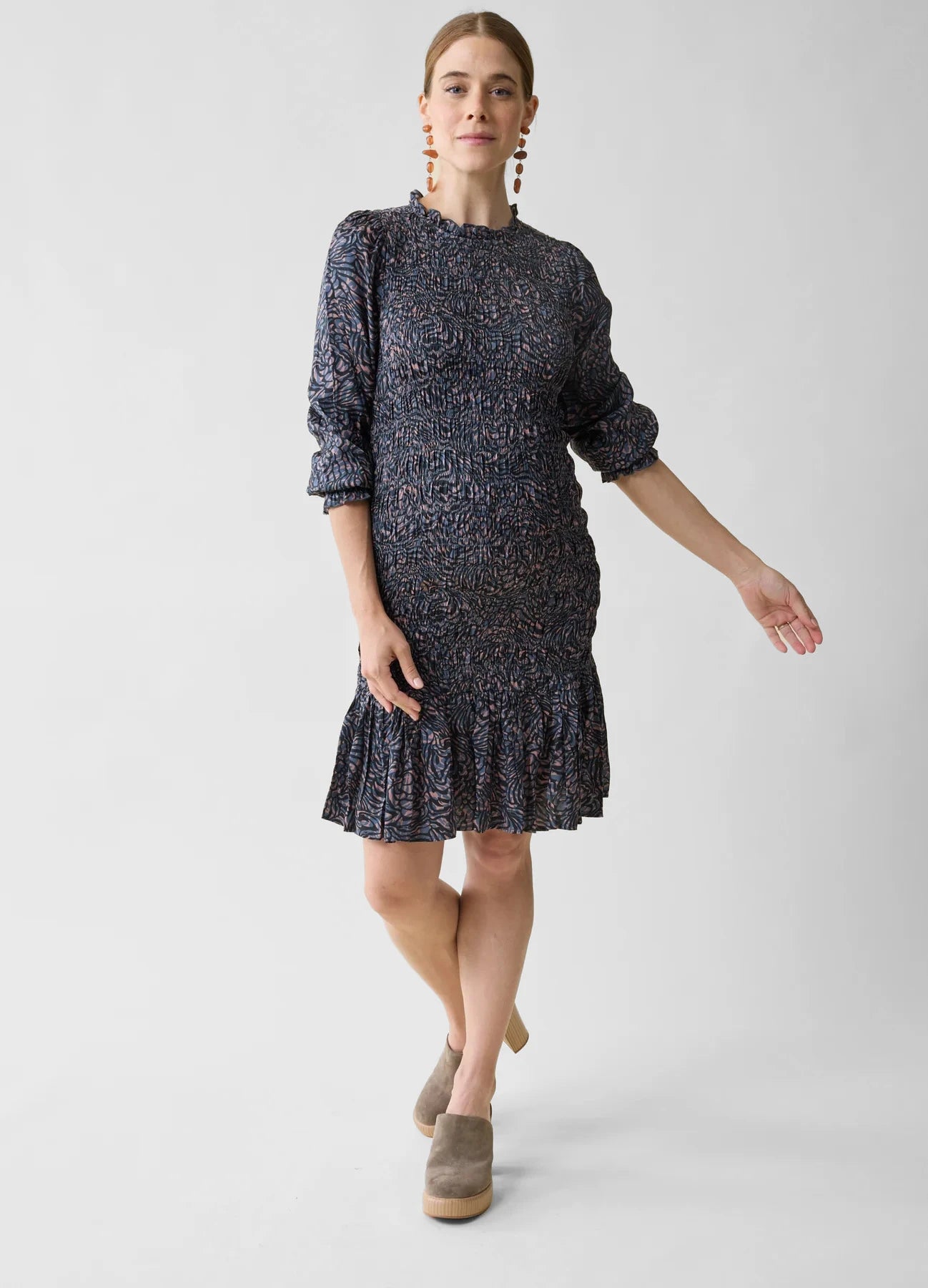 Ingrid & Isabel Maternity Short Smocked Occasion Dress Blue Tan Animal Floral Print Size XL Ingrid & Isabel Maternity Short Smocked Occasion Dress Blue Tan Animal Floral Print Size XL