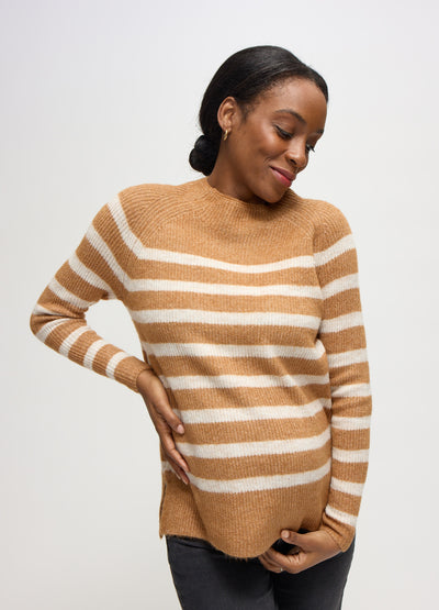 AJ is 6 months pregnant and wearing a size Small || camel stripe