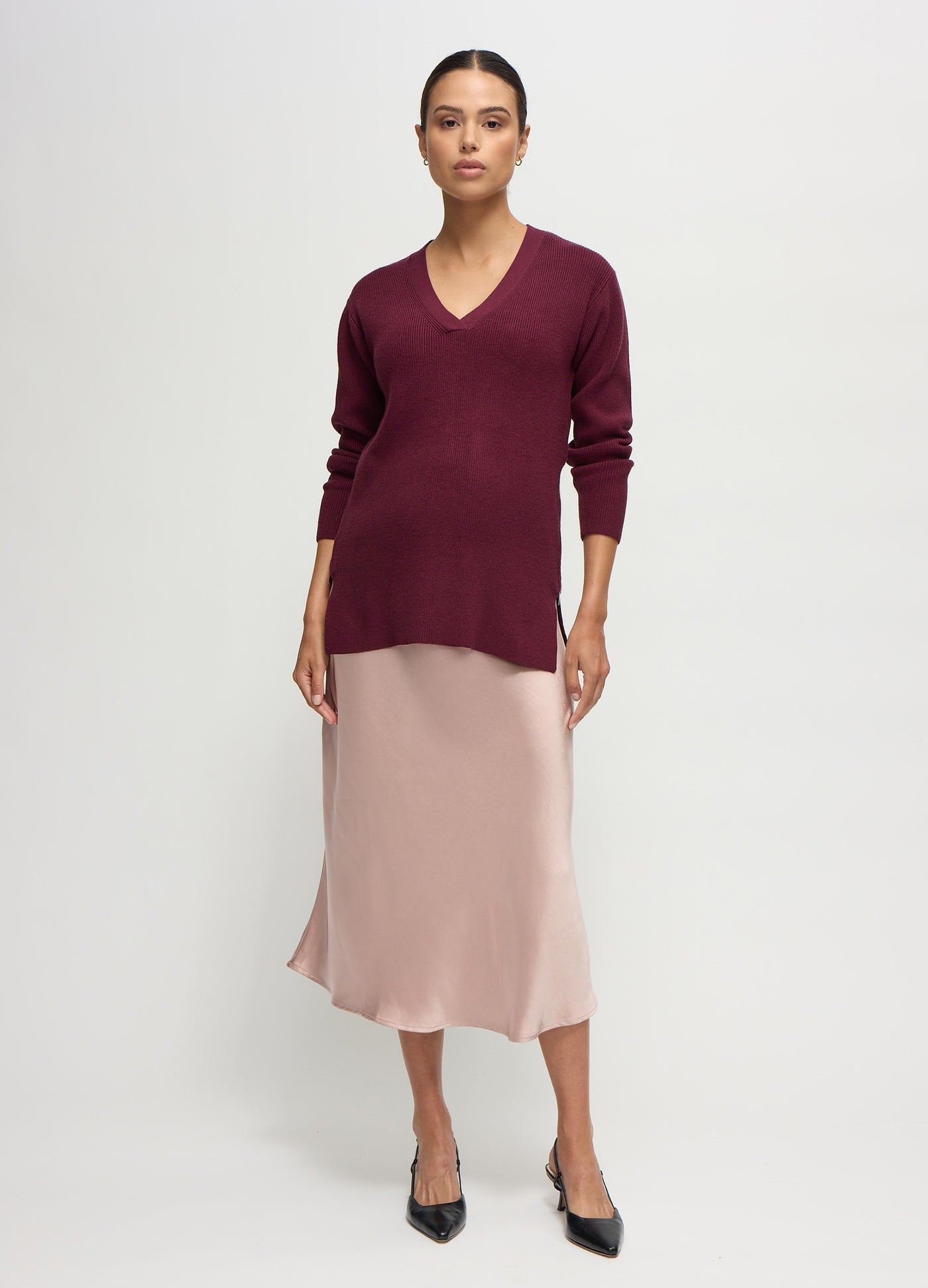 Talisia is 7 months pregnant and wearing a size small || dusty rose