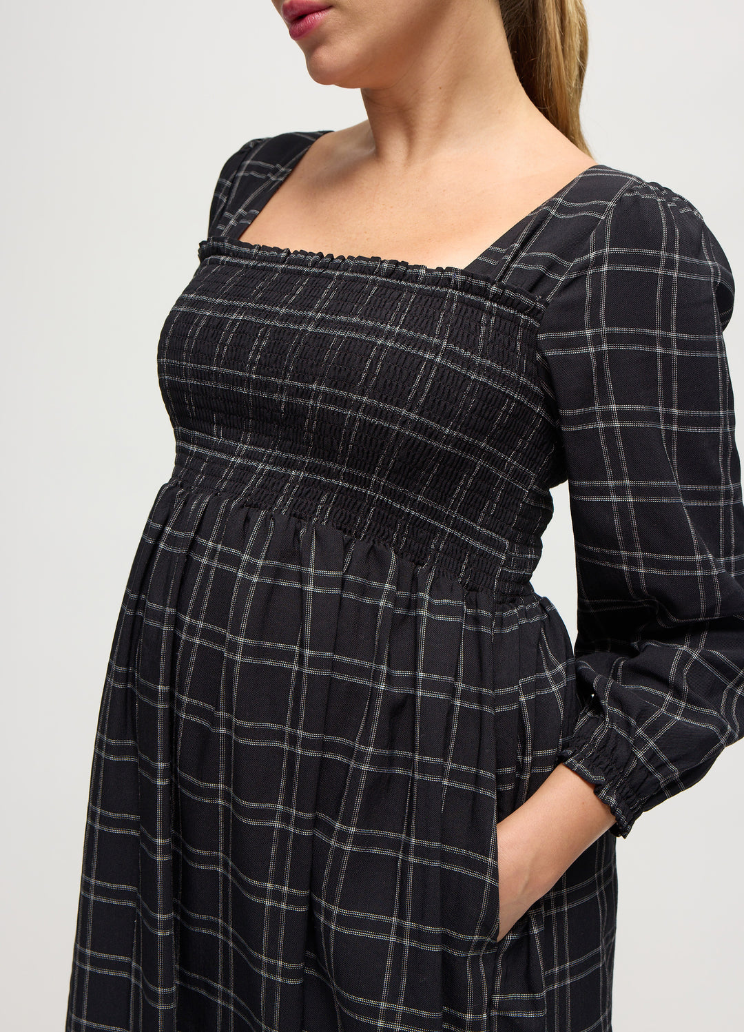 Smocked Ruffle Sleeve Windowpane Maternity Midi Dress – Ingrid & Isabel