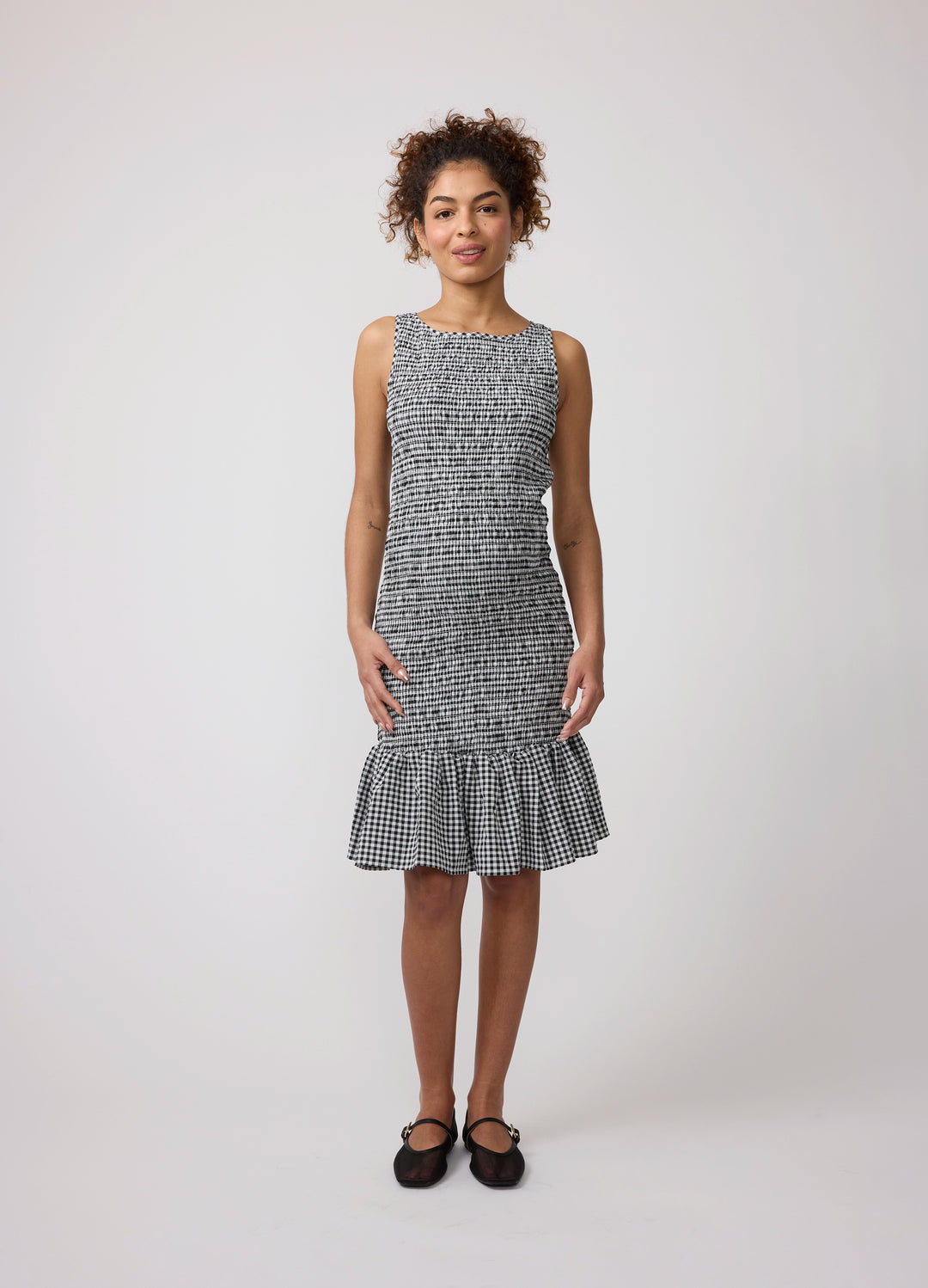 black check dress Ingrid + Isabel Women's Maternity Sleeveless Smocked Short Color:White Pink Flower selling silhouette checks off White House Black Market summer party dress