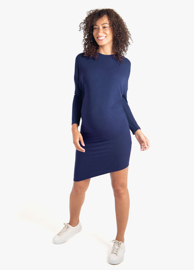 Model is 5’10”, 8 months pregnant, and wearing size small||True Navy