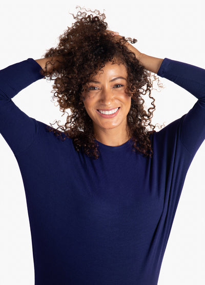 Model is 5’10”, 8 months pregnant, and wearing size small||True Navy