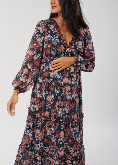 Sadie is 5’9", 32 weeks pregnant, and wearing a size small||Paisley